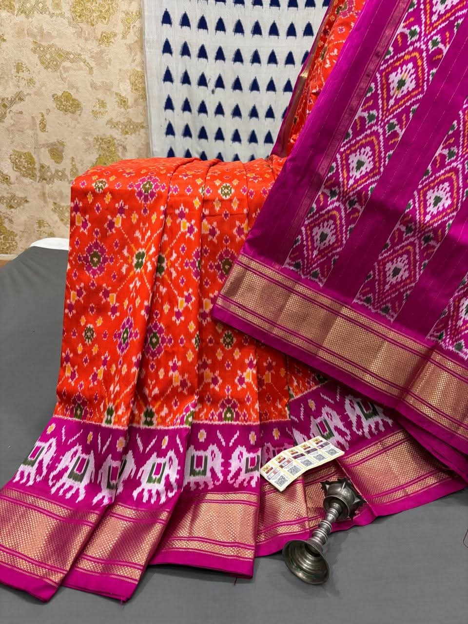 Beautiful Pochampally Ikkat Soft Silk Saree With Golden Zari Border - Image 3
