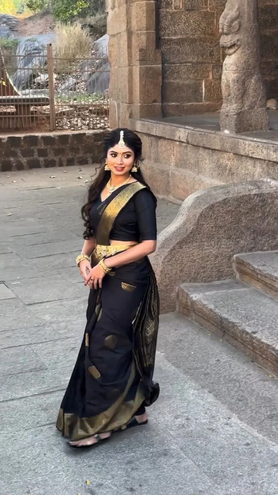 Black Color Silk Saree with Golden Zari Work Border - Image 3