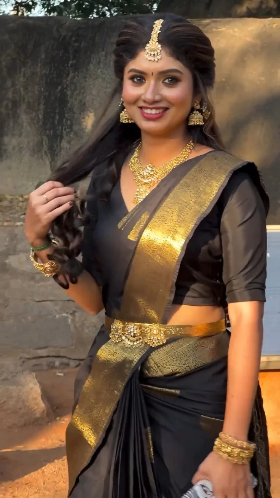 Black Color Silk Saree with Golden Zari Work Border - Image 6