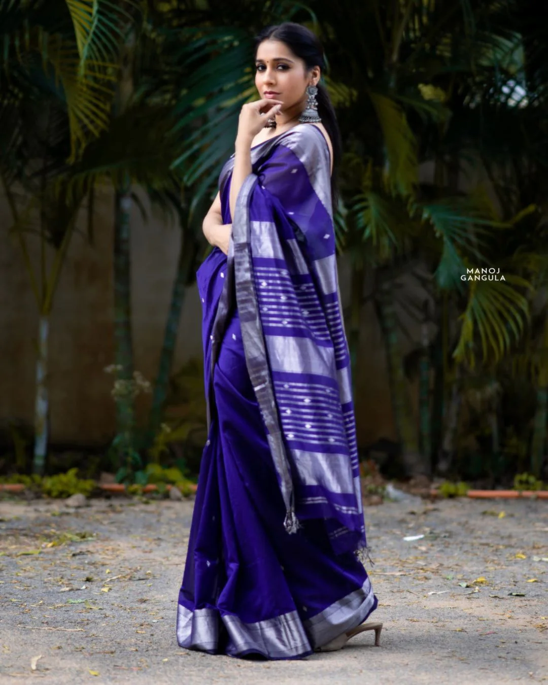 Cetasean Blue Silk Saree With Beautiful Jhalar & Rich Pallu - Image 2