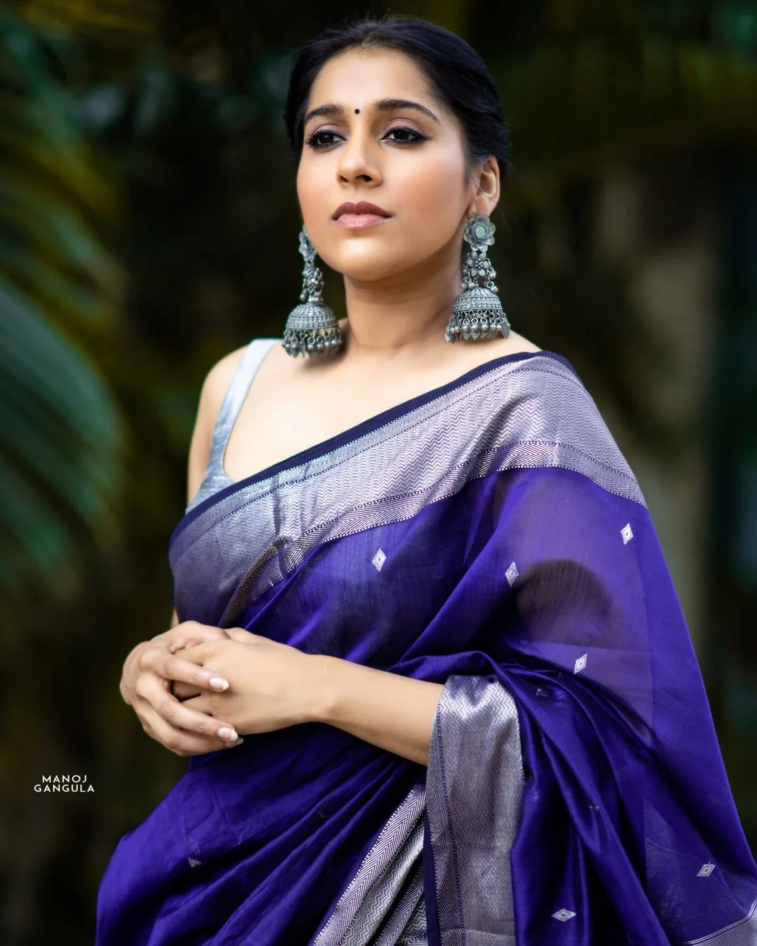 Cetasean Blue Silk Saree With Beautiful Jhalar & Rich Pallu - Image 3