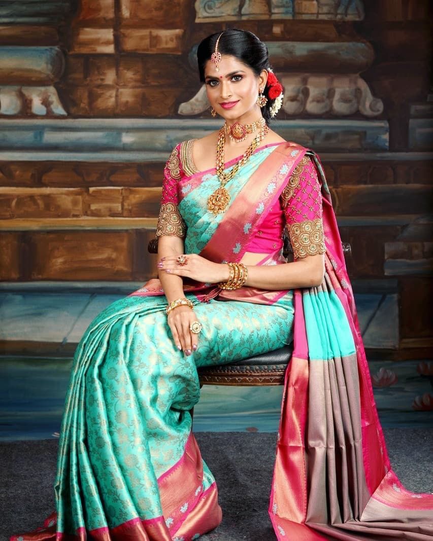 Exclusive Banarasi Silk Saree With All over Jacquard Work & Rich Pallu - Image 3