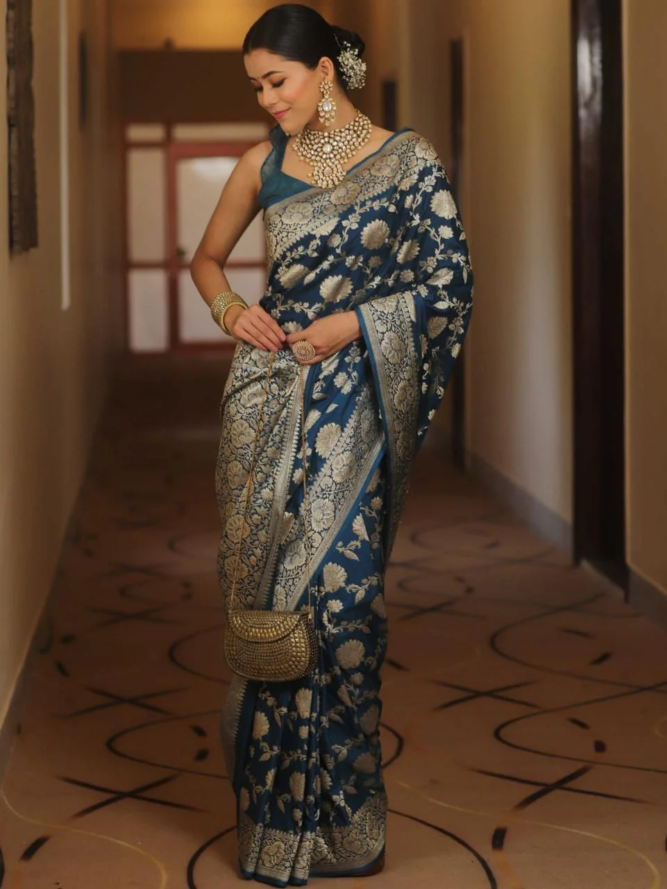 Fabulous Banarasi Silk Saree In 5 Different Color - Image 3
