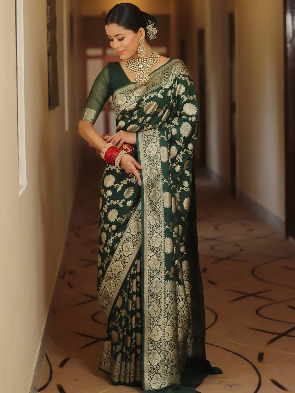 Fabulous Banarasi Silk Saree In 5 Different Color - Image 5