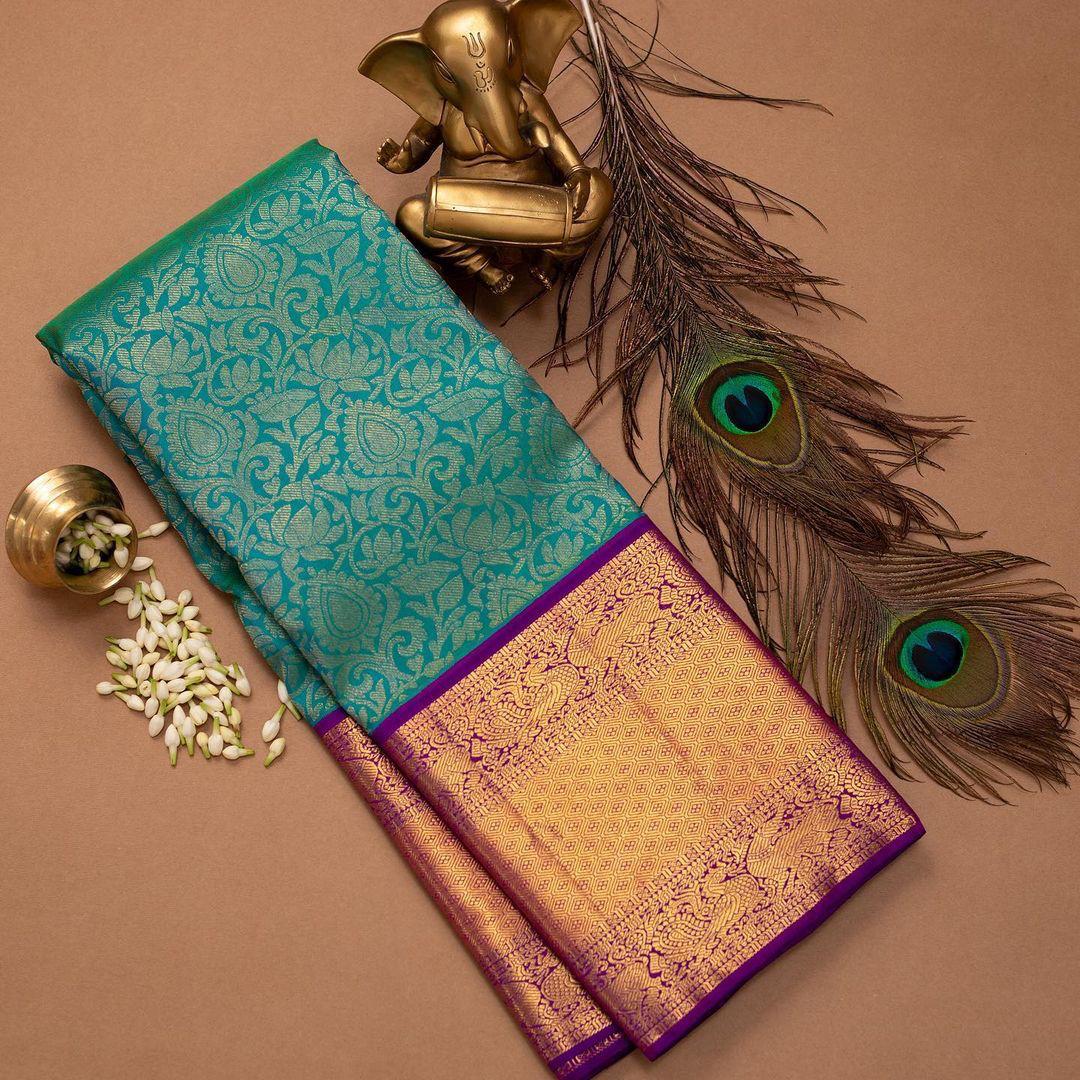 Floral aqua Kanjivaram saree with Contrast Zari & Jacqaurd Border - Image 4