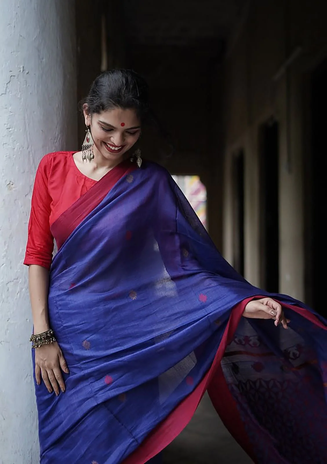 Latest Trending Linen Saree With Rich Pallu Design - Image 4