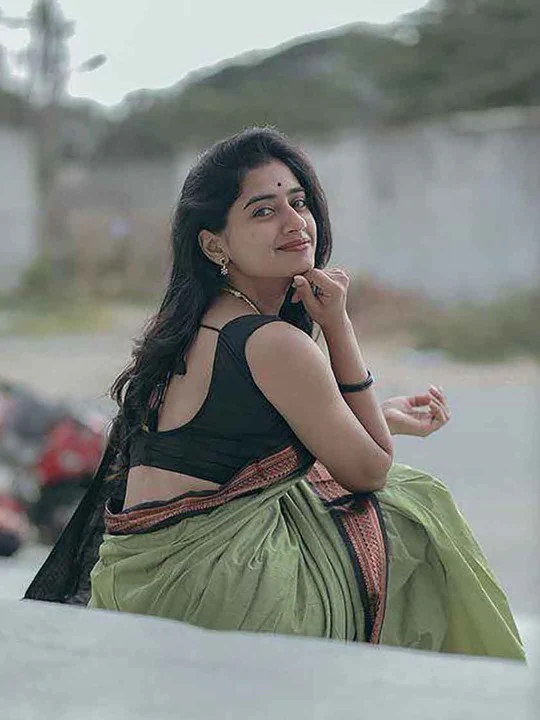 Pista Green Color Silk Saree With Rich Jacqaurd & Zari Border - Image 3