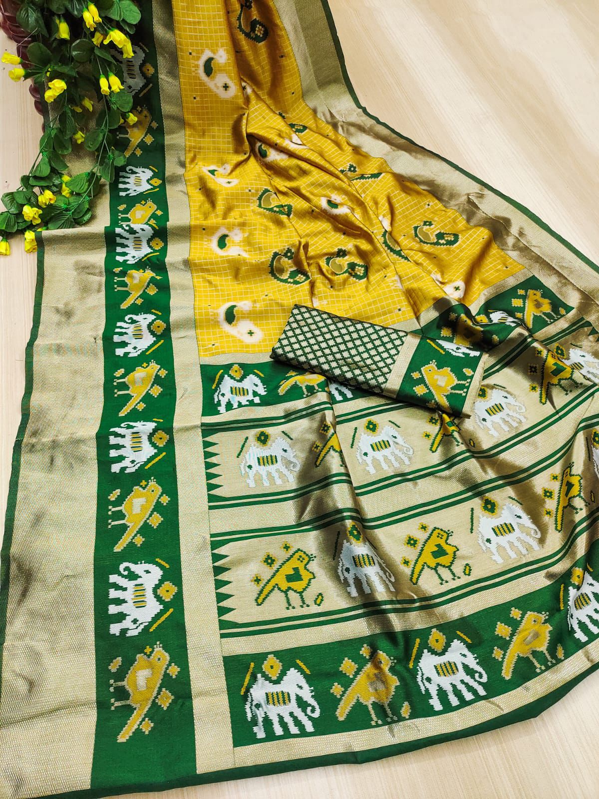 Prominent Soft Silk Saree With Blissful Blouse Piece
