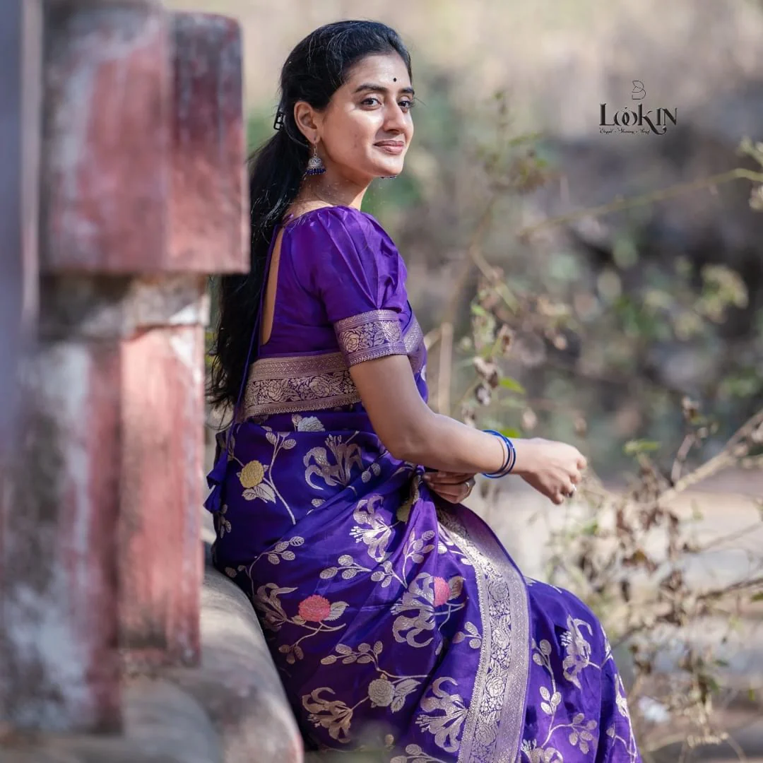 Rebecca Purple Banarasi Silk Saree With Elegent Blouse Piece - Image 4