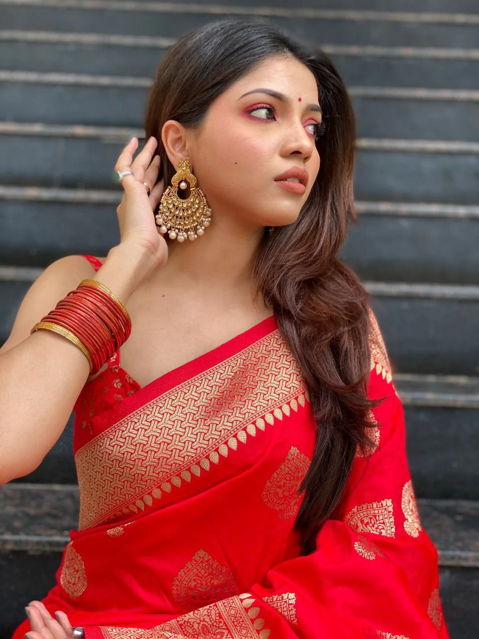 Rich Pallu Design Work Zari Woven Silk Saree - Image 3