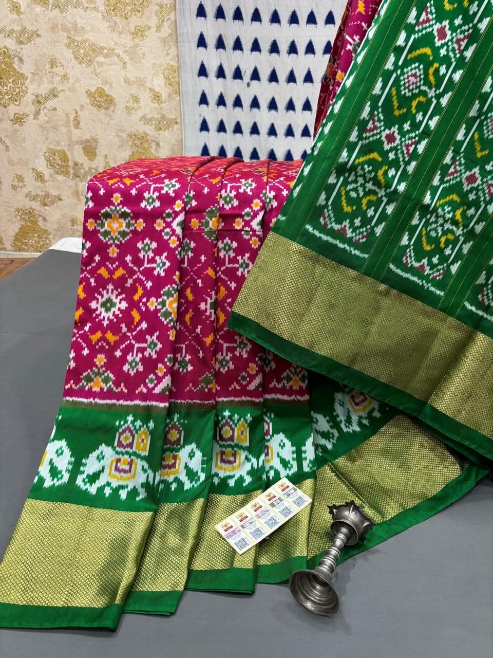 Trending Pochampally Ikkat Soft Silk Saree With Golden Zari Border