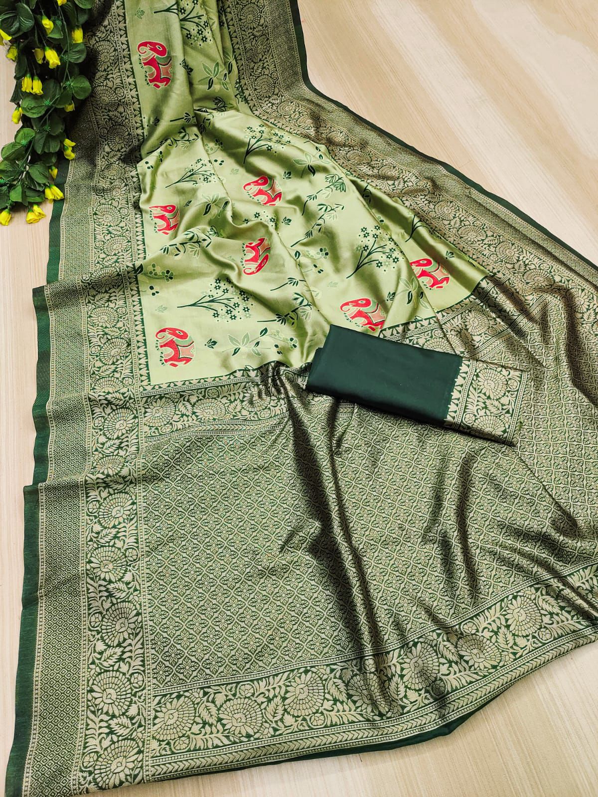 Trendsetting Designer Banarasi Silk Kanjivaram Saree - Image 2