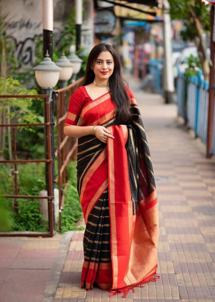 Women Kanjivaram Silk Saree with Blouse Piece - Image 3