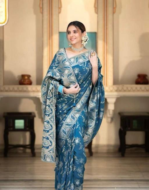 Women Kanjivaram Zari Woven Silk Saree - Image 5
