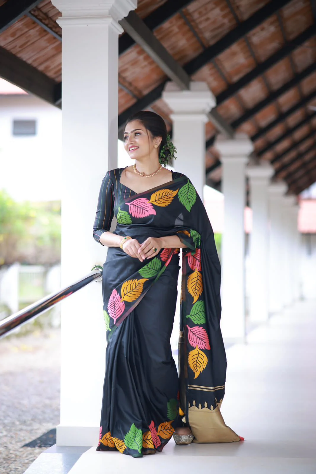 Woven Banarasi Saree with Leaf Contrast Border - Image 6