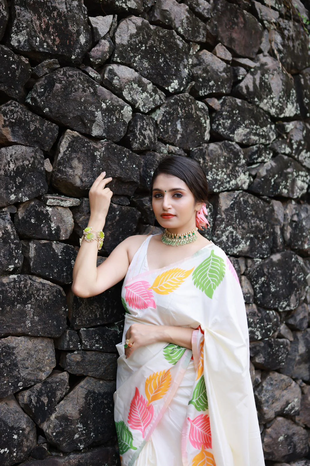 Woven Banarasi Saree with Leaf Contrast Border - Image 8